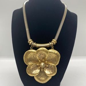 Stella & Dot Gold Flower Necklace, Good Condition